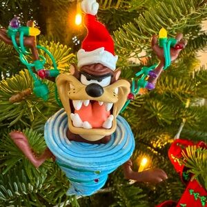 Hallmark Keepsake Ornament - Whirlwind Decorating Taz Looney Tunes